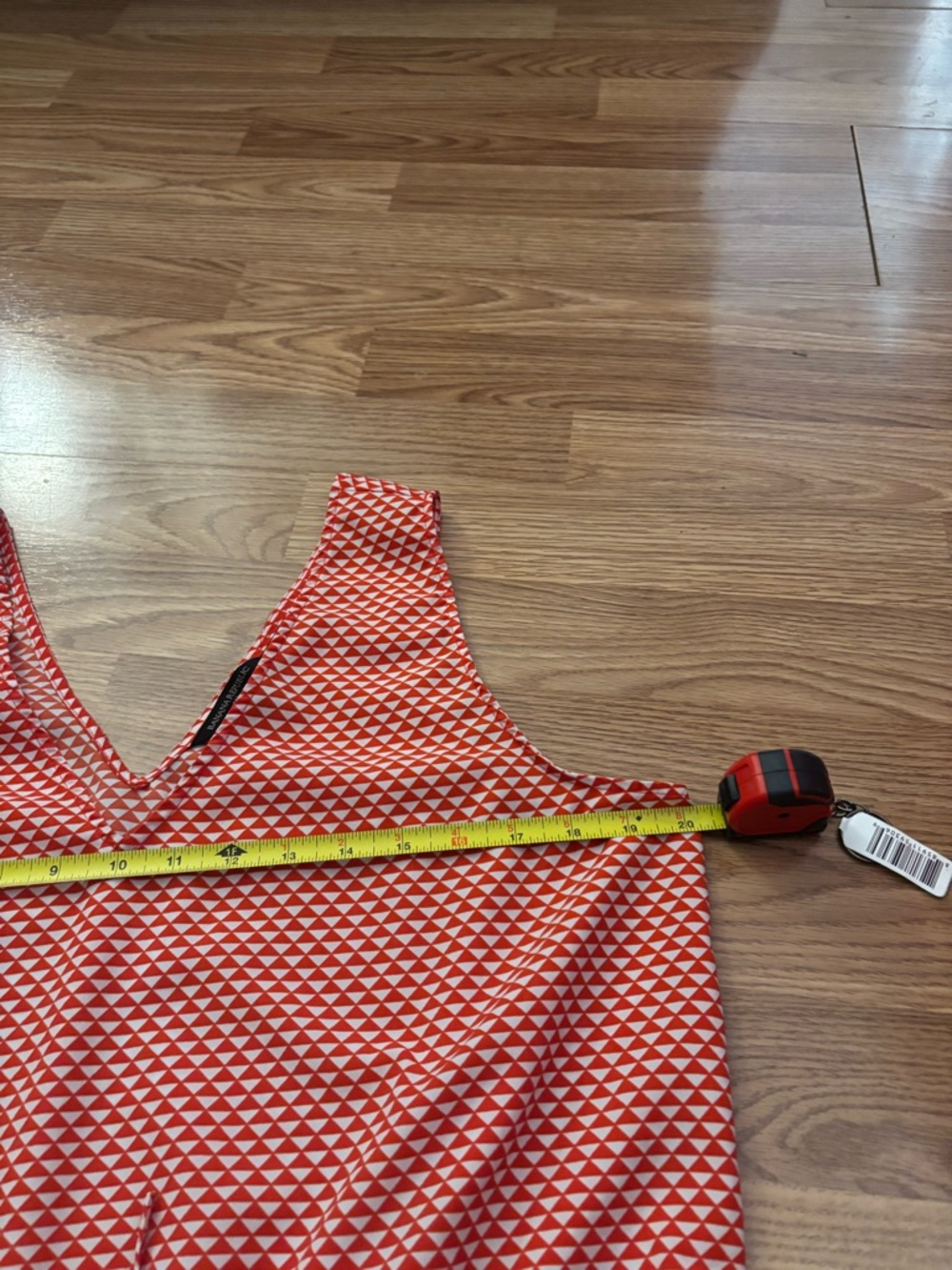 Banana Republic Red Geometric Tank Top Size Large - Picture 5 of 7